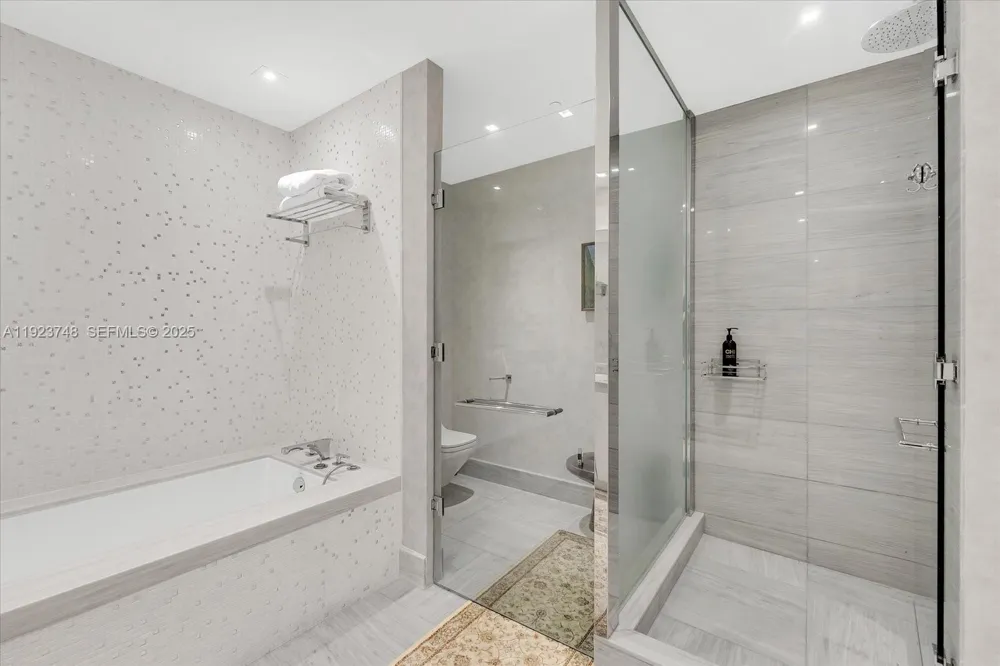 16901 Collins Ave #1802 Sunny Isles Beach, FL 33160