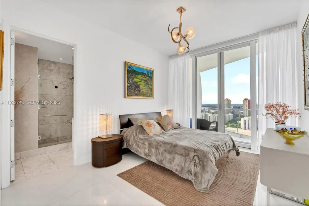 16901 Collins Ave #1802 Sunny Isles Beach, FL 33160