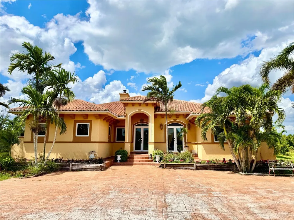 20401 SW 184th St Miami, FL 33187