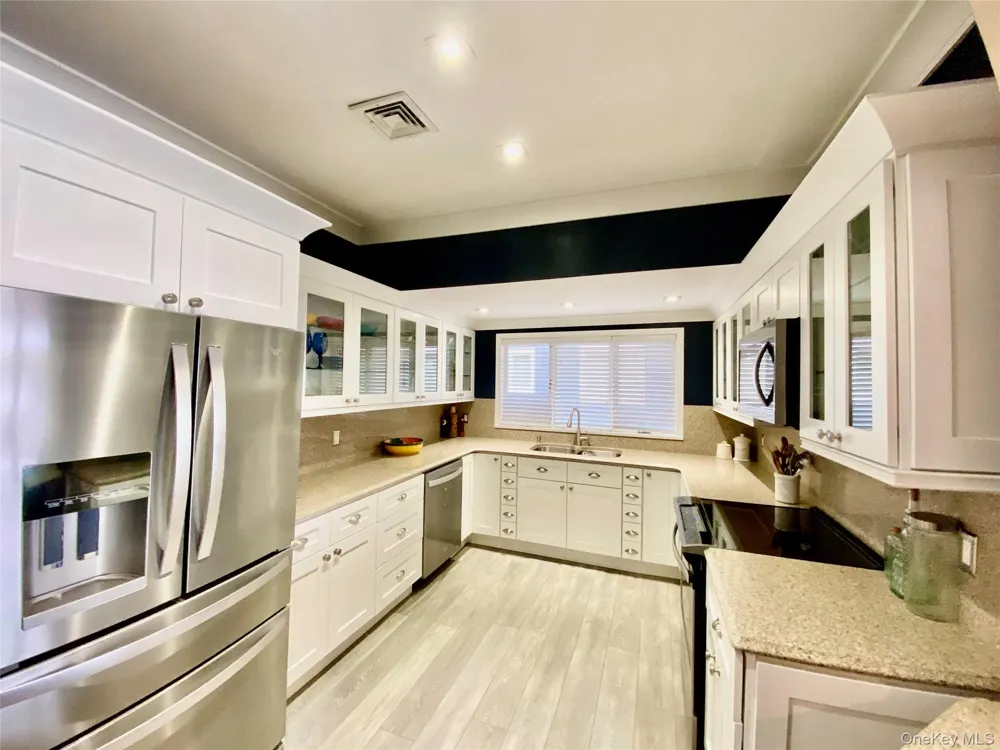 131 6th Street #G Greenport, NY 11944