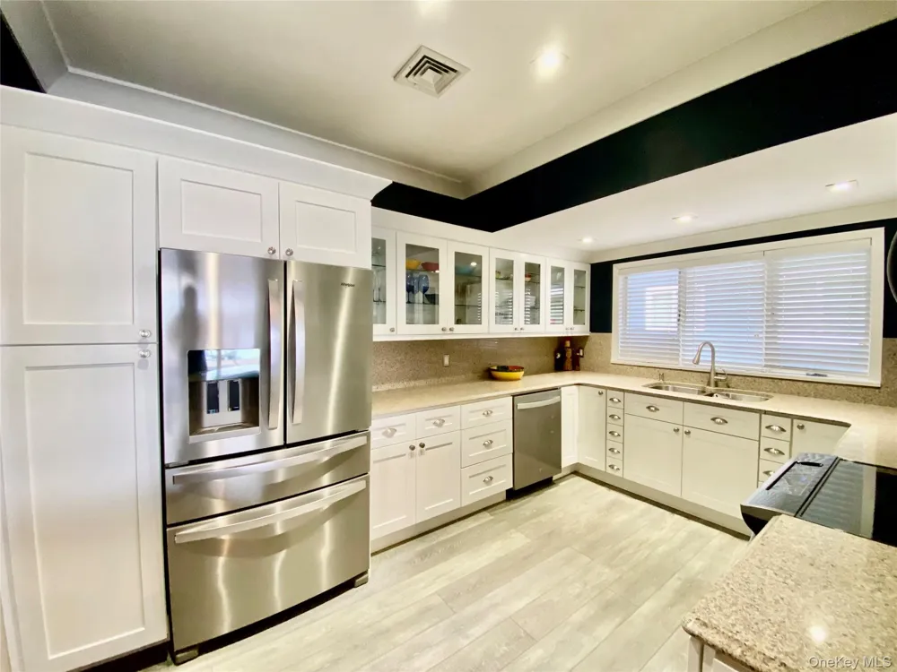 131 6th Street #G Greenport, NY 11944