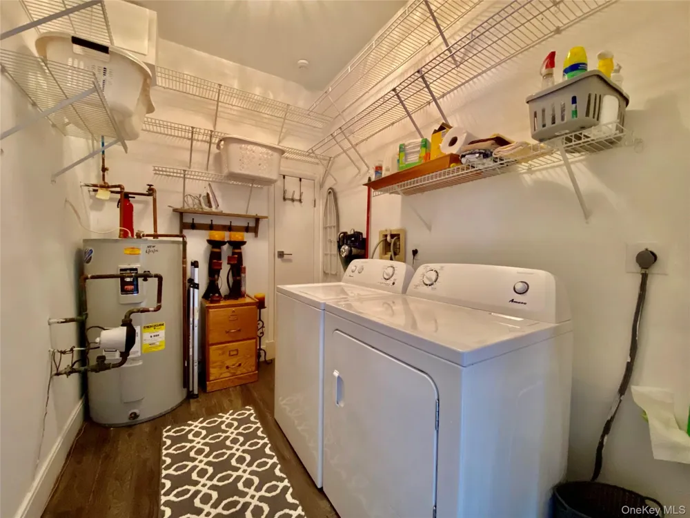 131 6th Street #G Greenport, NY 11944