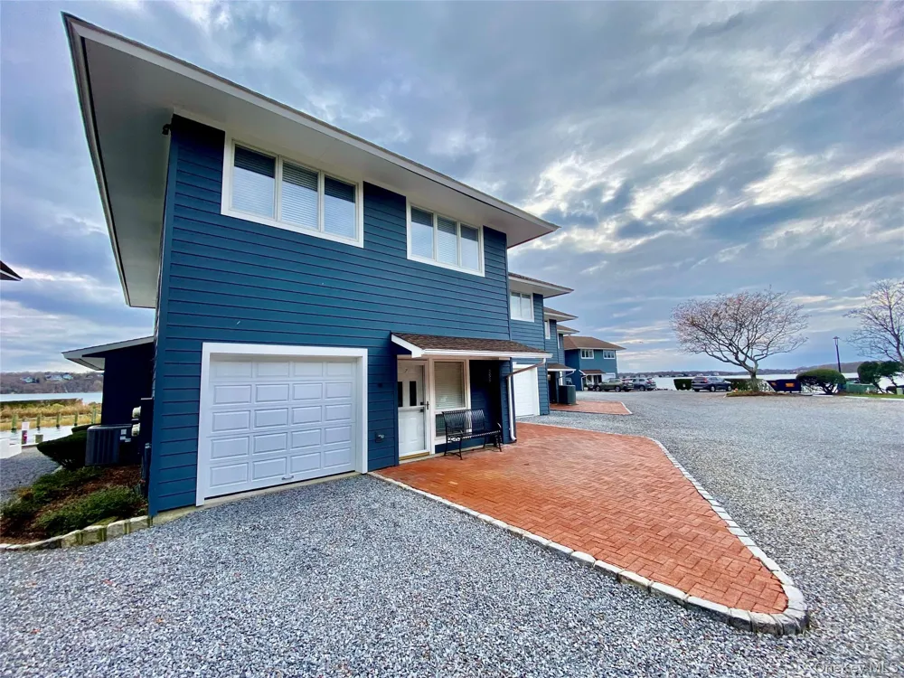 131 6th Street #G Greenport, NY 11944