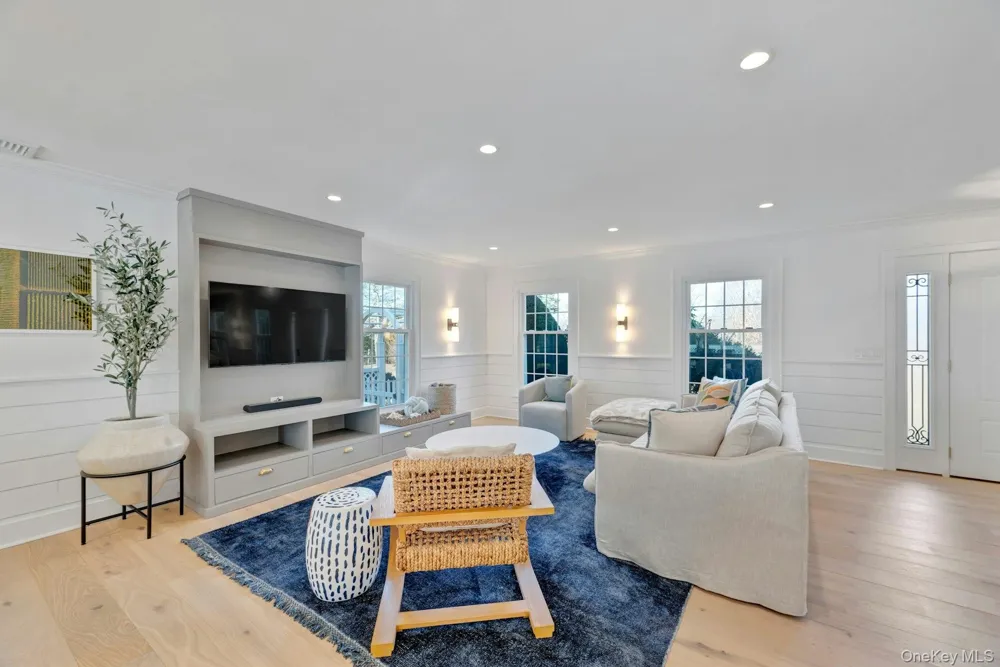 110 Sleepy Hollow Lane Southold, NY 11971