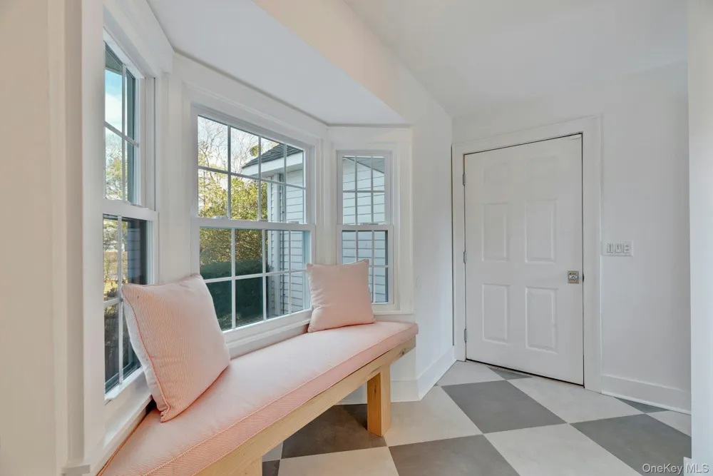 110 Sleepy Hollow Lane Southold, NY 11971
