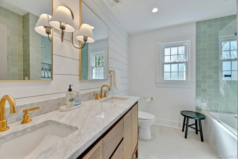 110 Sleepy Hollow Lane Southold, NY 11971