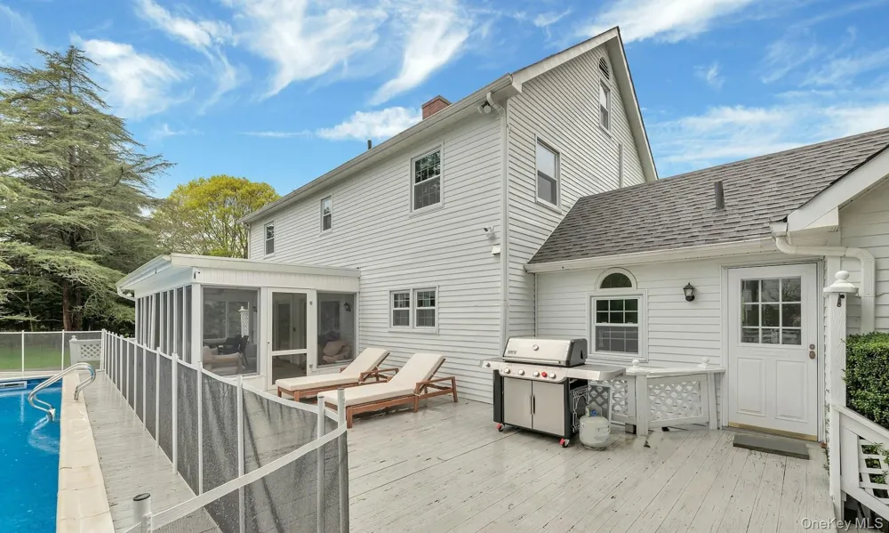 110 Sleepy Hollow Lane Southold, NY 11971