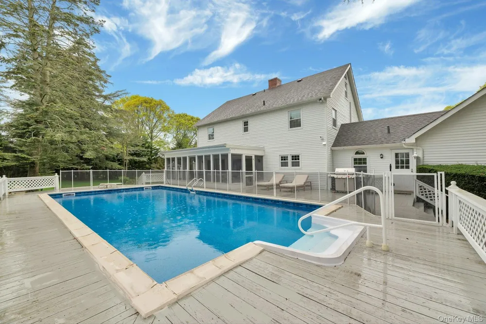 110 Sleepy Hollow Lane Southold, NY 11971