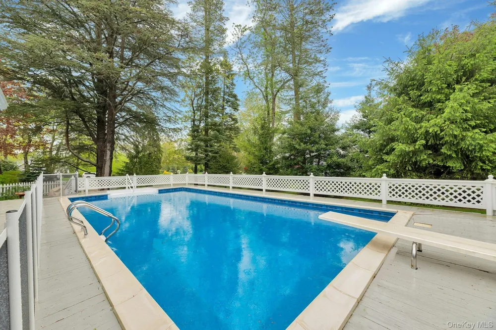 110 Sleepy Hollow Lane Southold, NY 11971