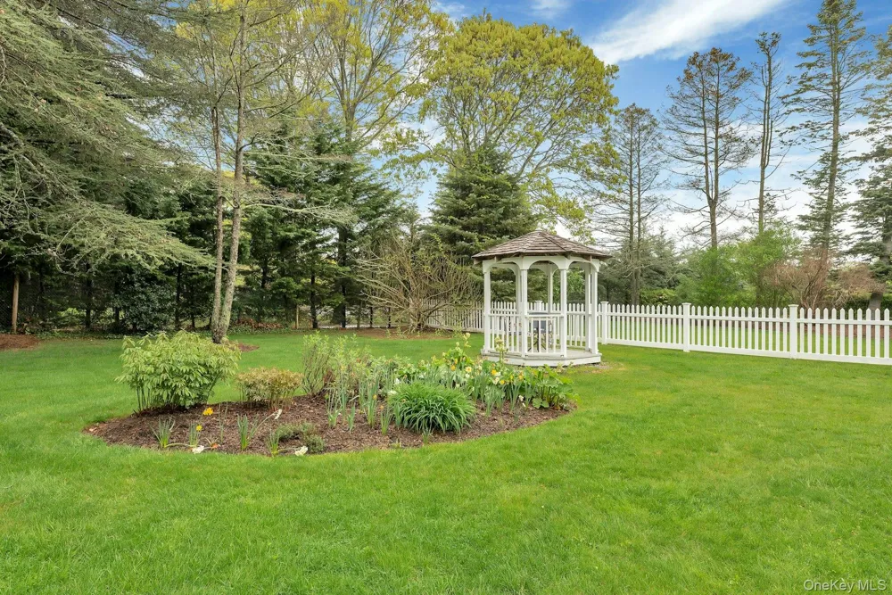 110 Sleepy Hollow Lane Southold, NY 11971