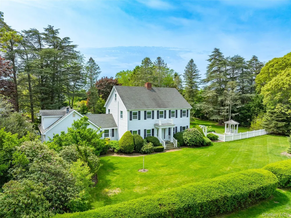 110 Sleepy Hollow Lane Southold, NY 11971