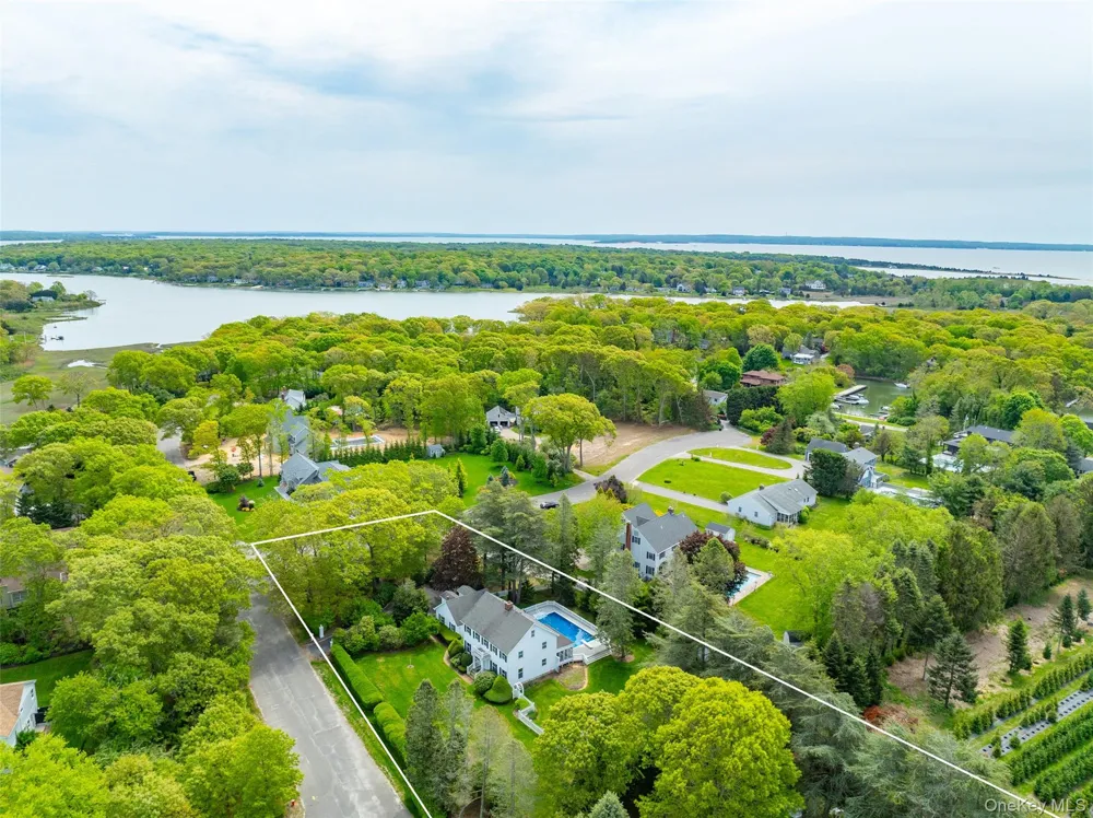 110 Sleepy Hollow Lane Southold, NY 11971