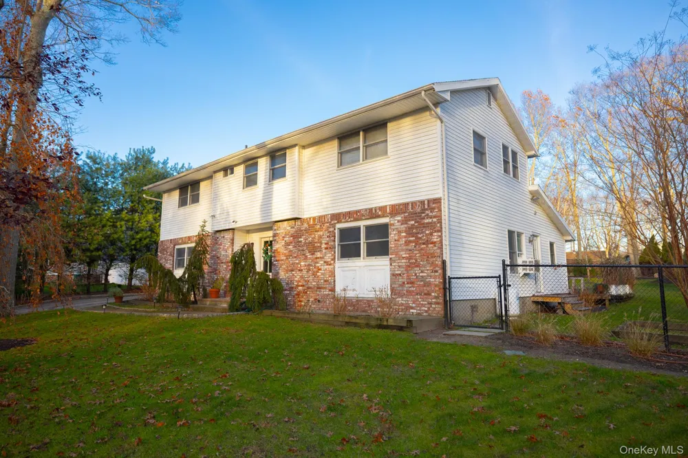94 Kings Drive Riverhead, NY 11901