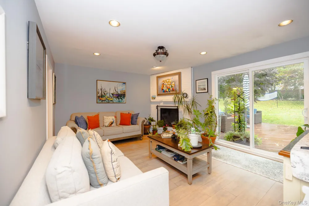 94 Kings Drive Riverhead, NY 11901