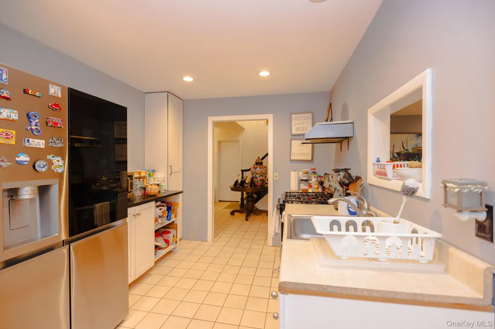 94 Kings Drive Riverhead, NY 11901