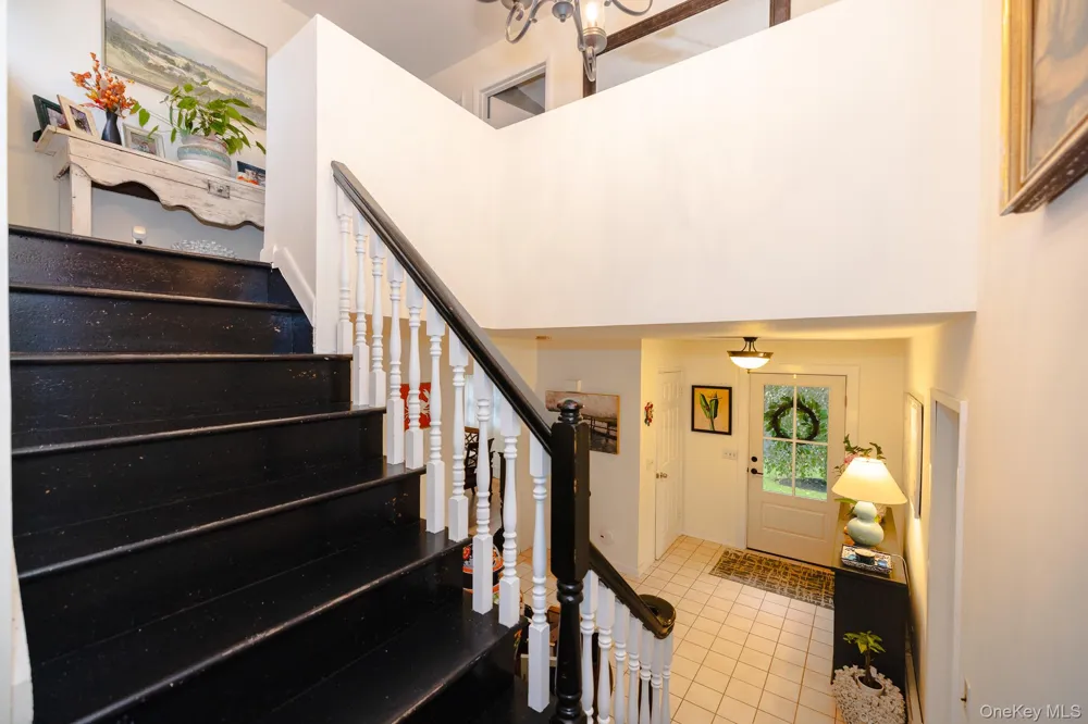94 Kings Drive Riverhead, NY 11901