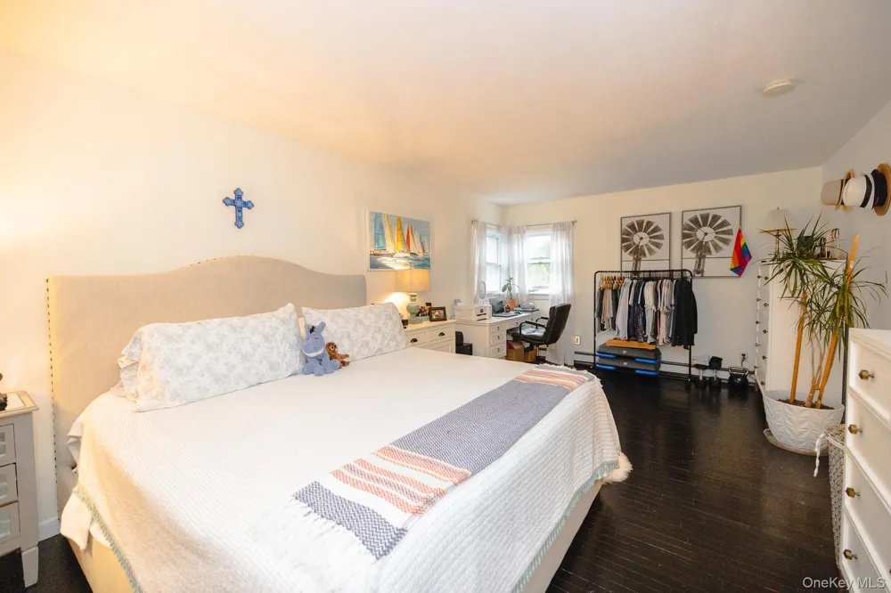 94 Kings Drive Riverhead, NY 11901