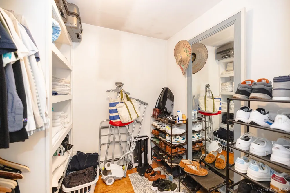 94 Kings Drive Riverhead, NY 11901