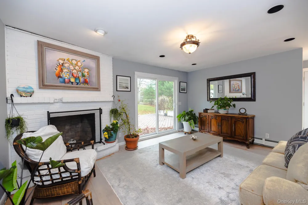 94 Kings Drive Riverhead, NY 11901