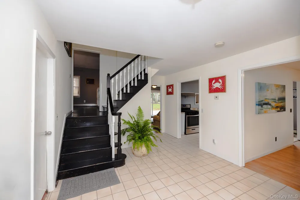 94 Kings Drive Riverhead, NY 11901