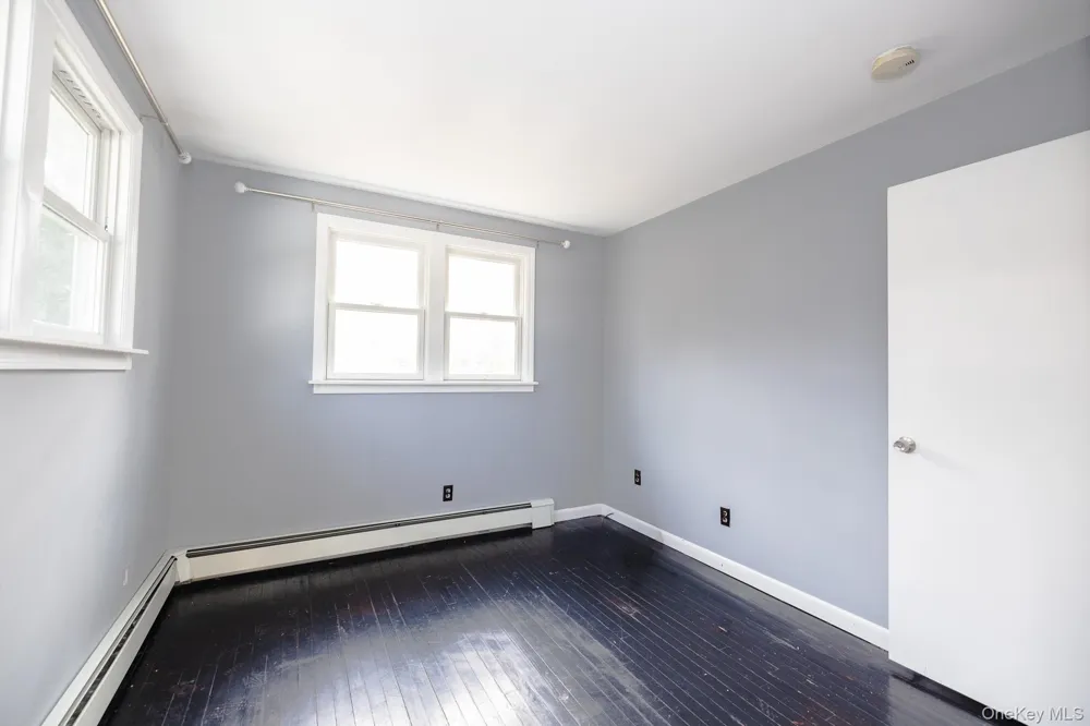 94 Kings Drive Riverhead, NY 11901