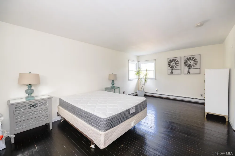 94 Kings Drive Riverhead, NY 11901