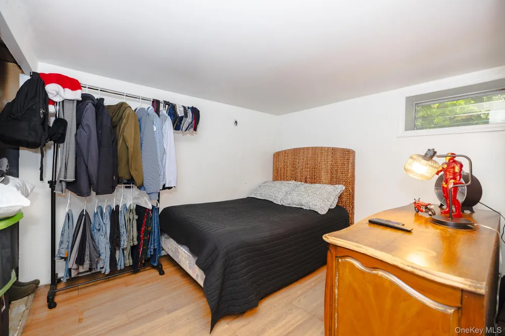 94 Kings Drive Riverhead, NY 11901