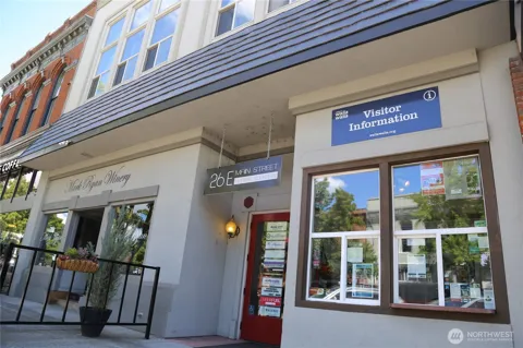 26 E MAIN STREET E
