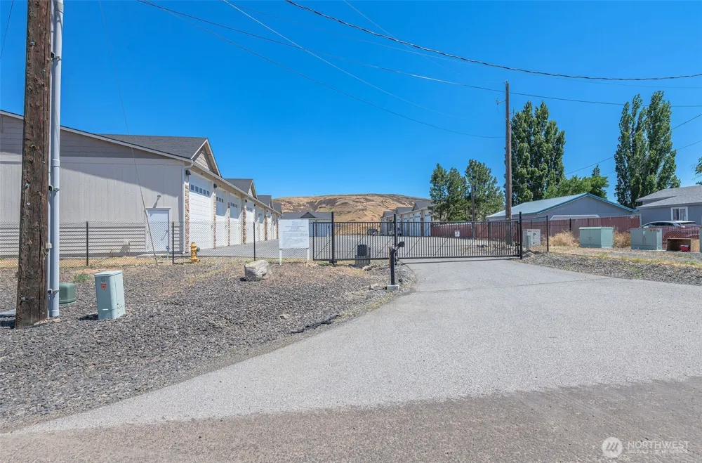 9967 W8 ROAD NW #F 33 Quincy, WA 98848