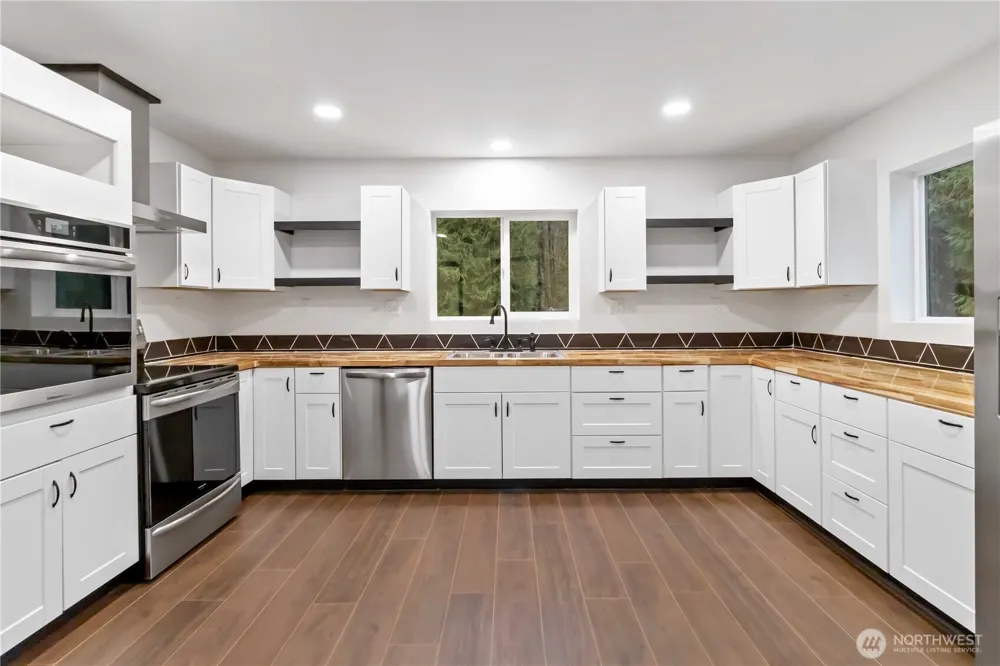 241 Oxbow Lake Ln Toledo, WA 98591