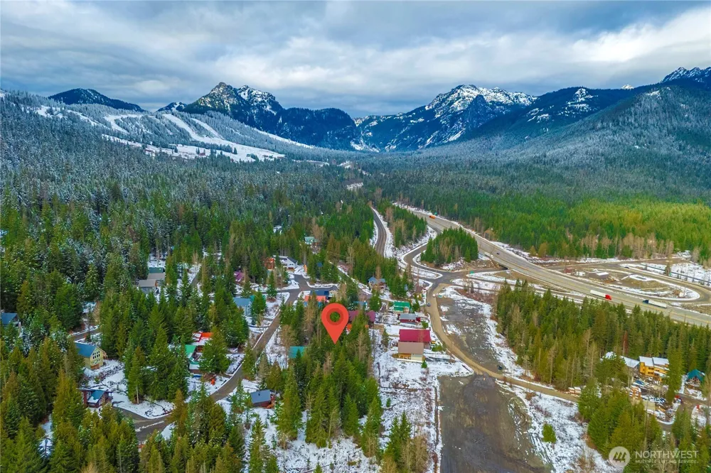 6 Xxxxx Hyak Dr E Snoqualmie Pass, WA 98068