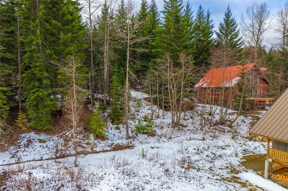 6 Xxxxx Hyak Dr E Snoqualmie Pass, WA 98068