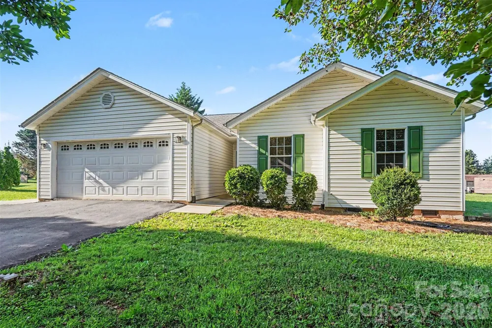 105 3rd Avenue NW Hildebran, NC 28637