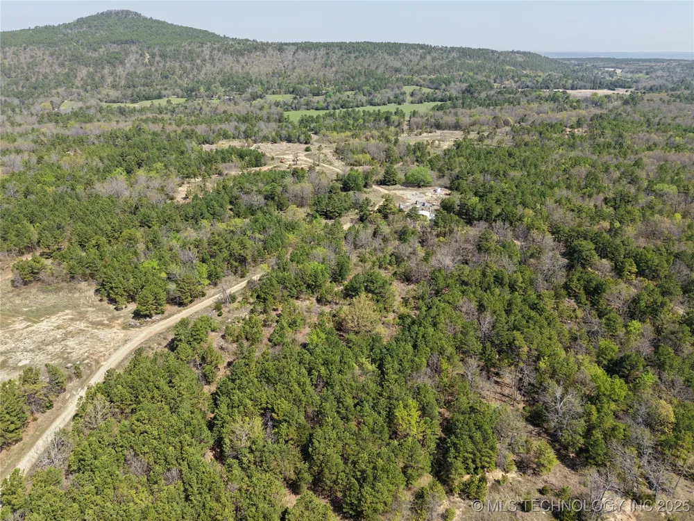 2 NW 196th Road Wilburton, OK 74578