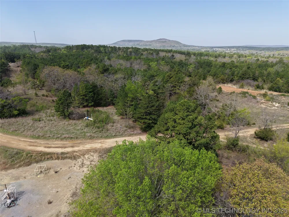 2 NW 196th Road Wilburton, OK 74578