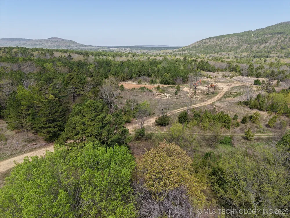 2 NW 196th Road Wilburton, OK 74578