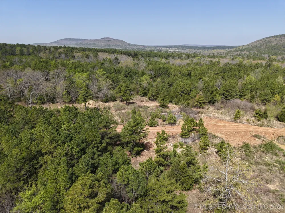 2 NW 196th Road Wilburton, OK 74578