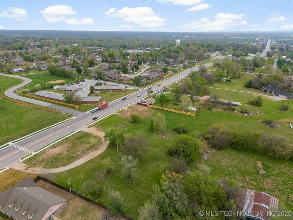 2301 W Broadway Street Collinsville, OK 74021