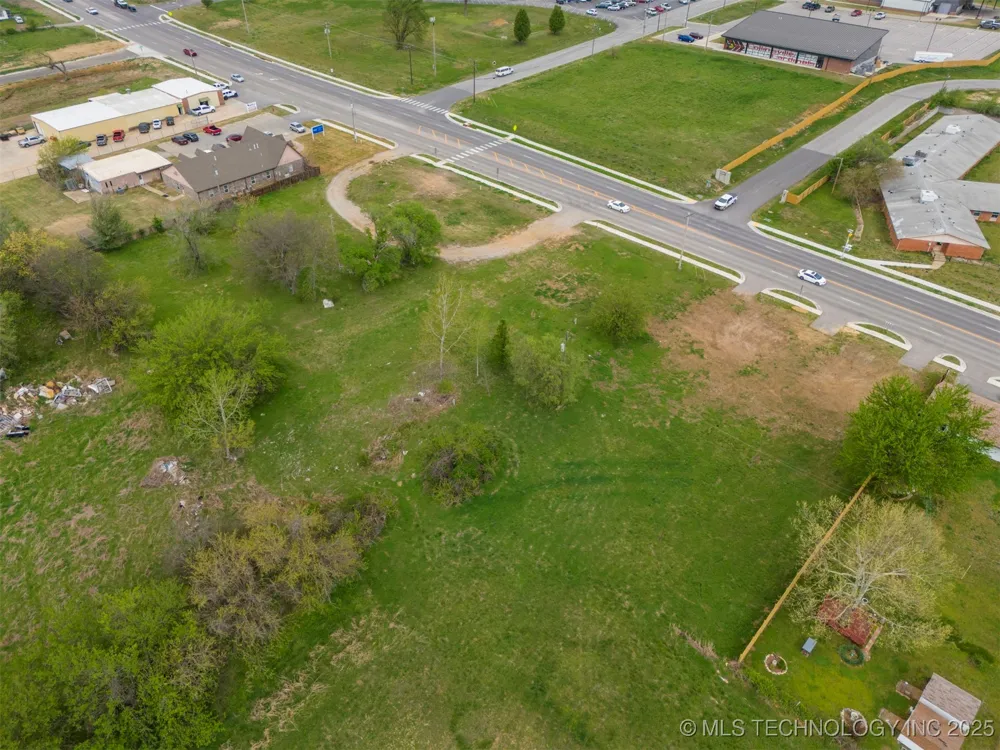 2301 W Broadway Street Collinsville, OK 74021