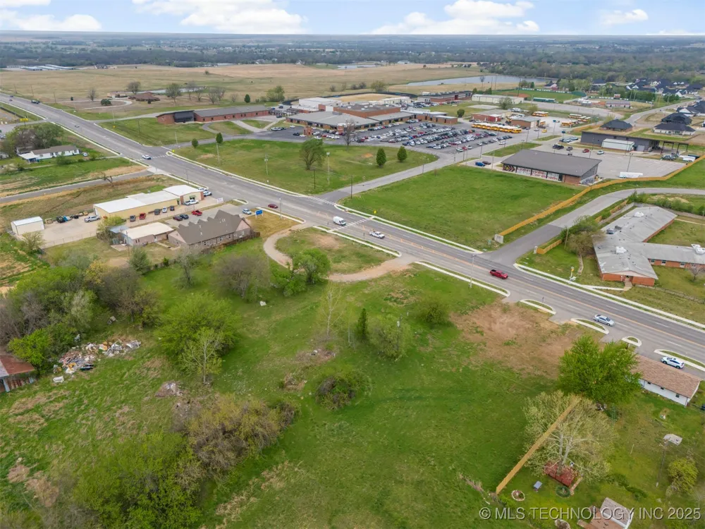 2301 W Broadway Street Collinsville, OK 74021