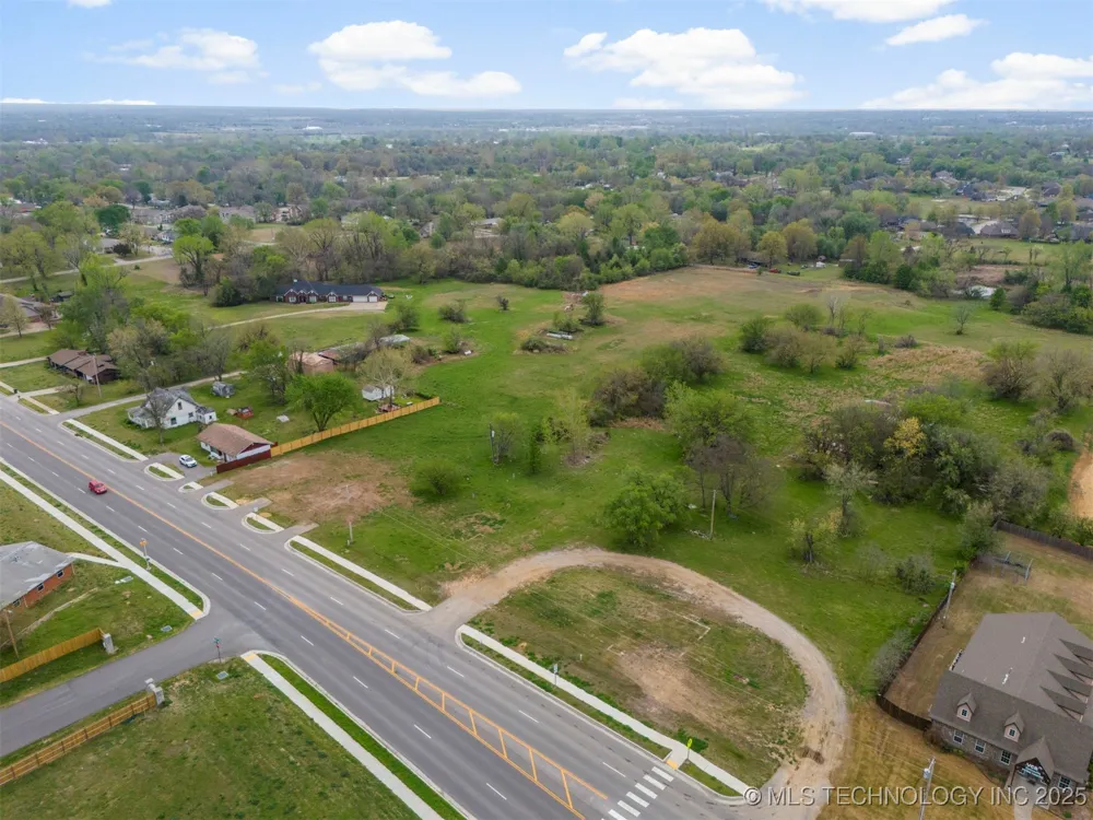 2301 W Broadway Street Collinsville, OK 74021