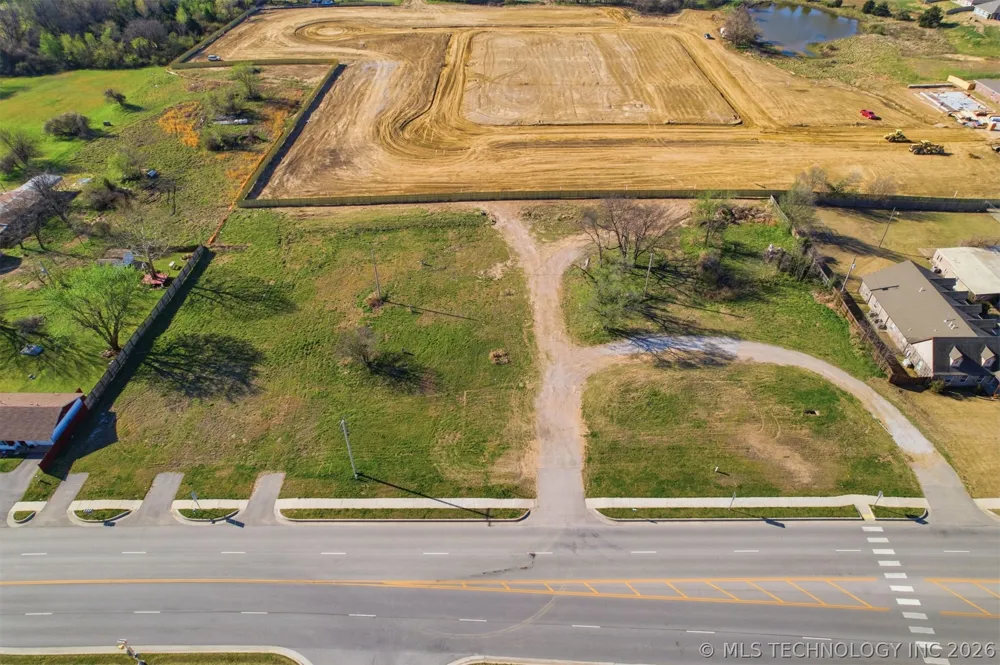 2301 W Broadway Street Collinsville, OK 74021