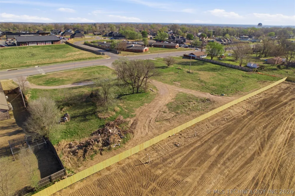 2301 W Broadway Street Collinsville, OK 74021