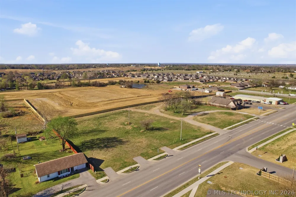 2301 W Broadway Street Collinsville, OK 74021