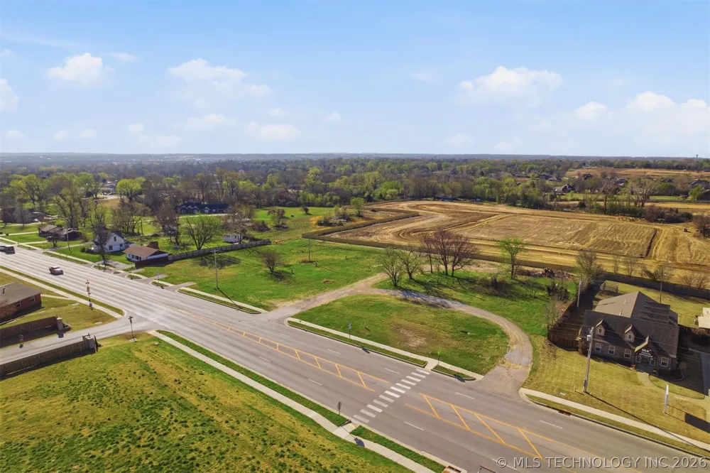 2301 W Broadway Street Collinsville, OK 74021