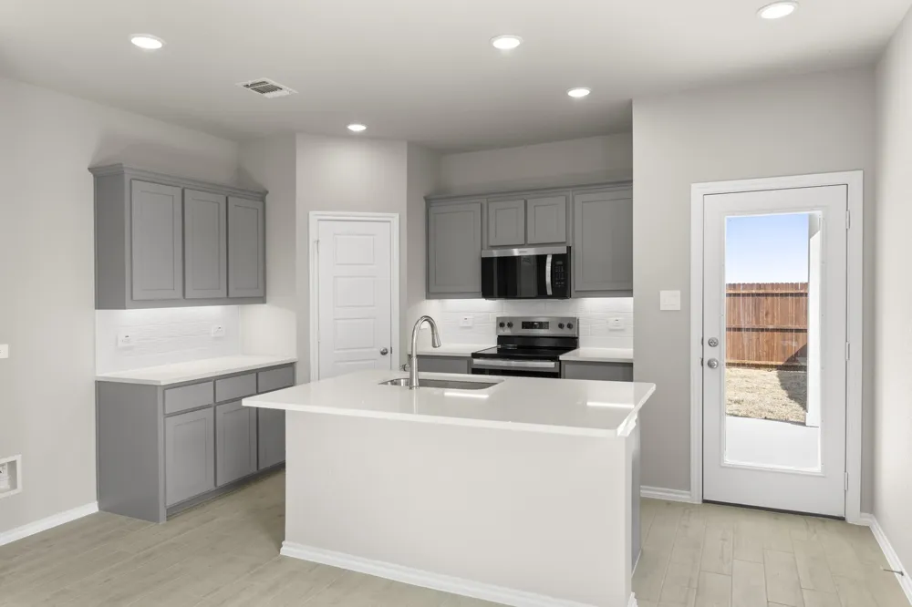 8224 Kingfisher Road Aubrey, TX 76227