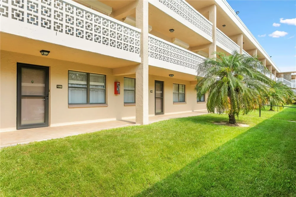 4920 LOCUST STREET NE #115 St Petersburg, FL 33703