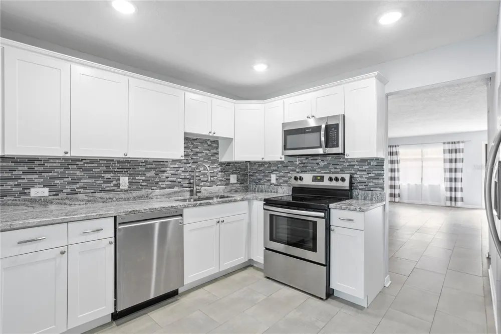 4920 LOCUST STREET NE #115 St Petersburg, FL 33703