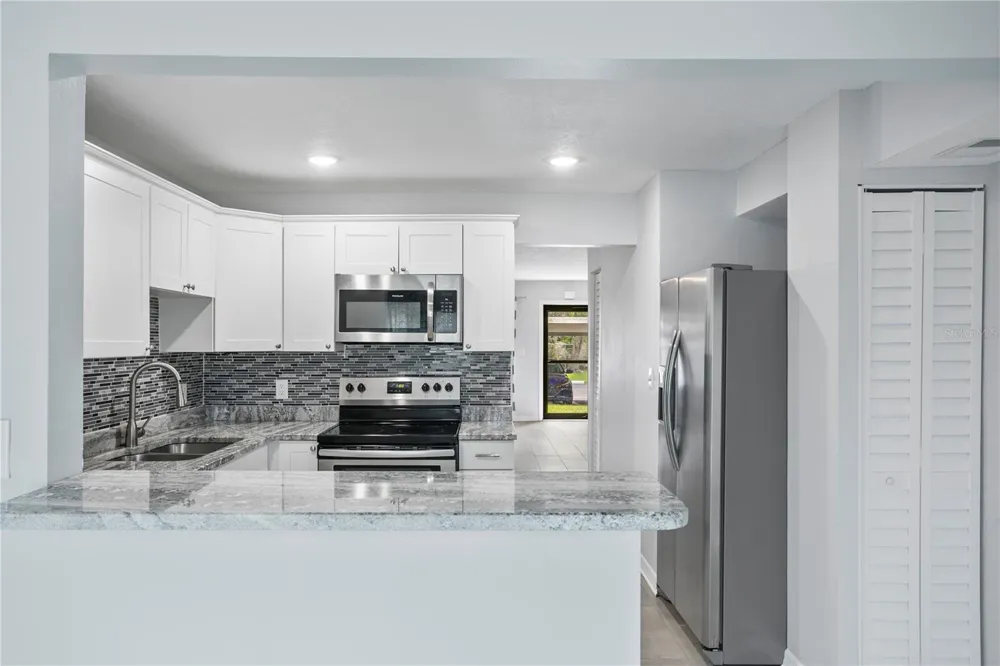 4920 LOCUST STREET NE #115 St Petersburg, FL 33703