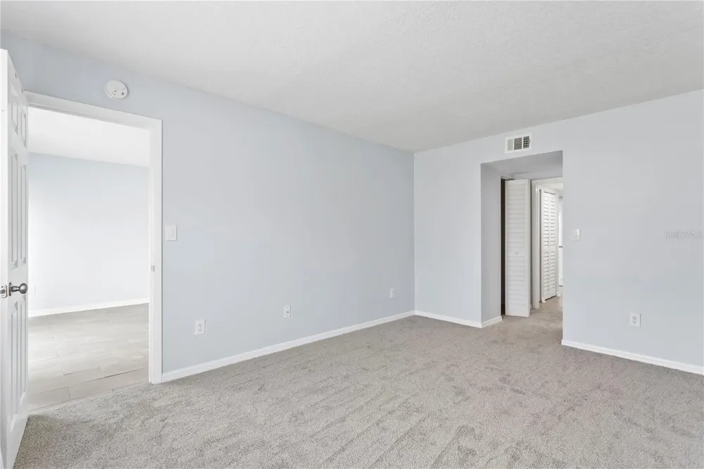4920 LOCUST STREET NE #115 St Petersburg, FL 33703